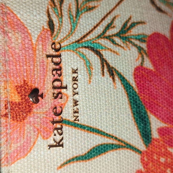 Kate Spade Floral Purse with a removable crossbody strap - Picture 2 of 13